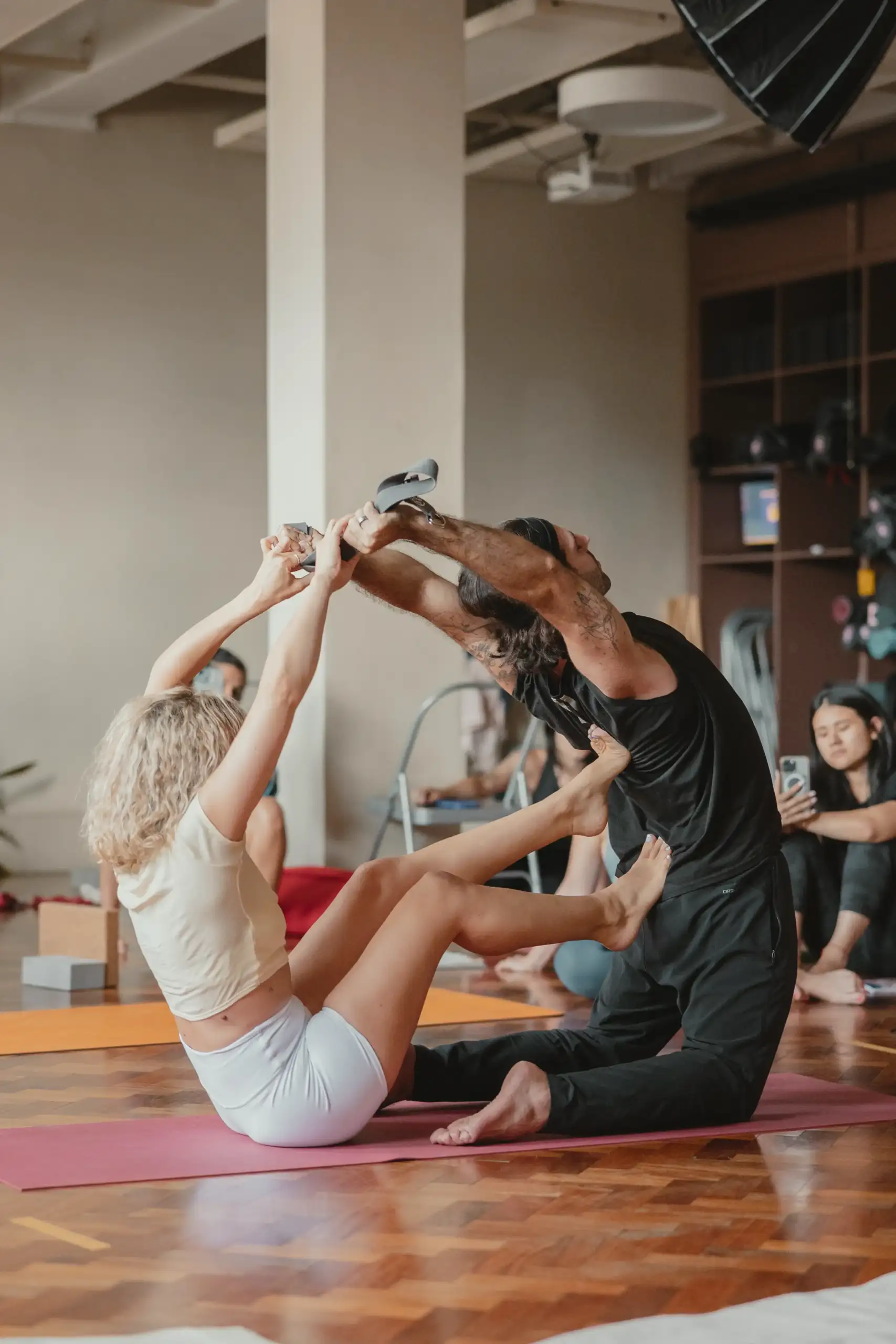 Bacak esnekliği ve kalça mobilitesi çalışması, Bahçeşehir Yoga Era Studio